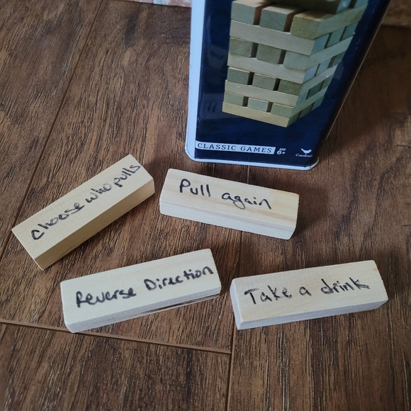 Game night - Picture 3 of 4